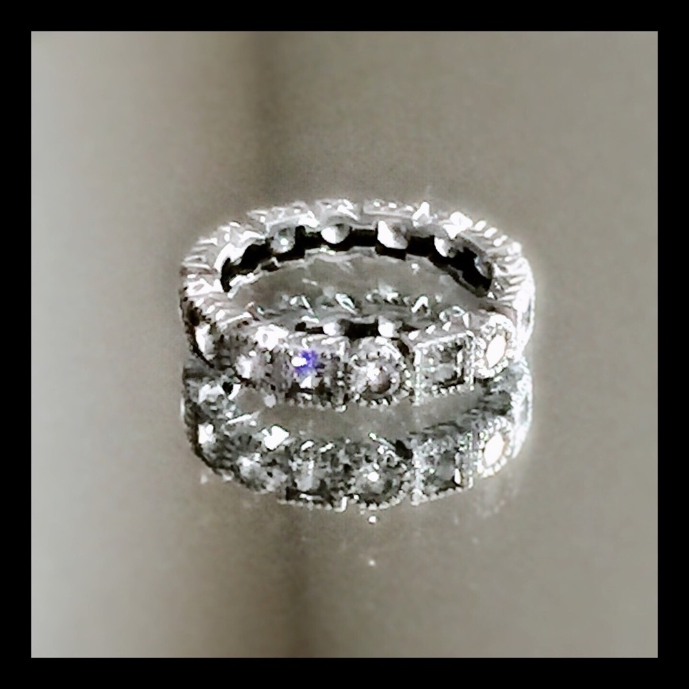 ⬇️ Sterling silver eternity ring